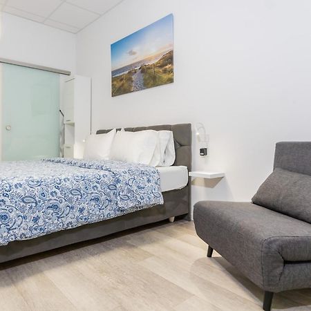 Private Room #1 With King Size, Ground Floor, Ac, Only 2Min To Rab Ramstein-Miesenbach Bagian luar foto