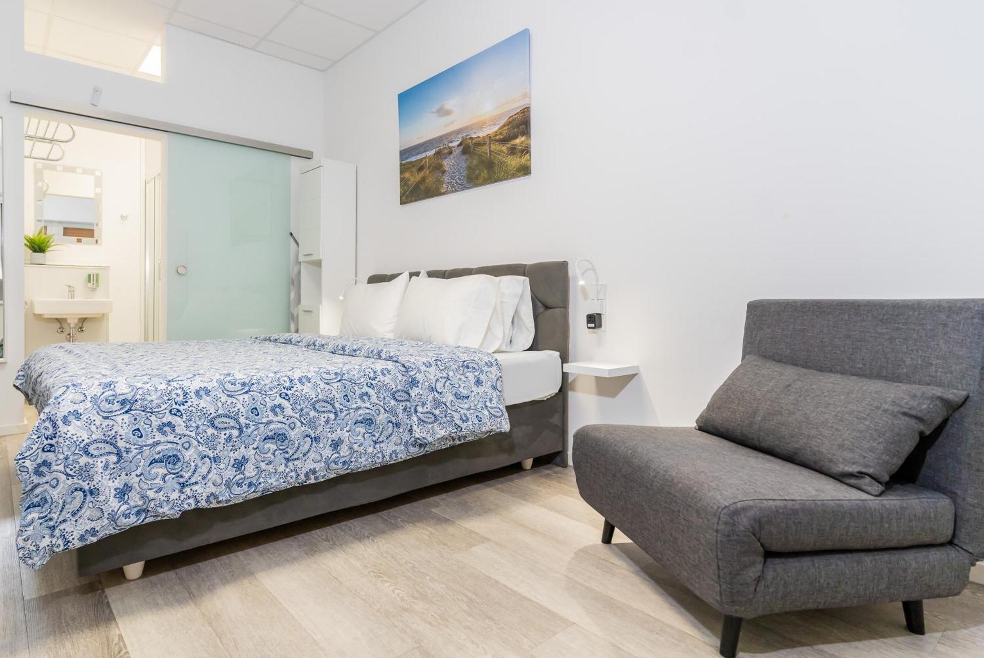Private Room #1 With King Size, Ground Floor, Ac, Only 2Min To Rab Ramstein-Miesenbach Bagian luar foto